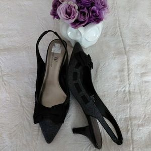 Grey cutout sligback pumps 🤑bundle shoes 2 for18